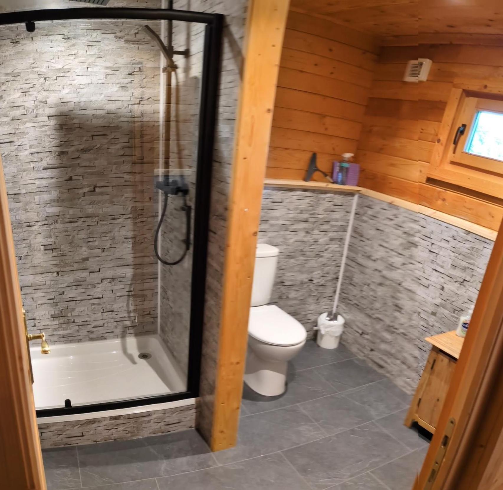 Rustic Lodge Retreat At Riverview Holiday Park Newcastleton المظهر الخارجي الصورة